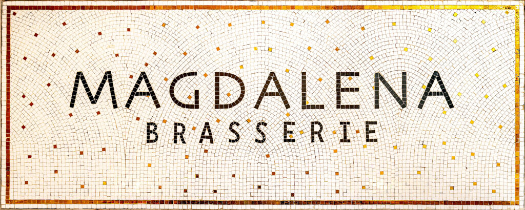 Magdalena Paris - image 02 - Parterre de mosaique du logo Magdalena